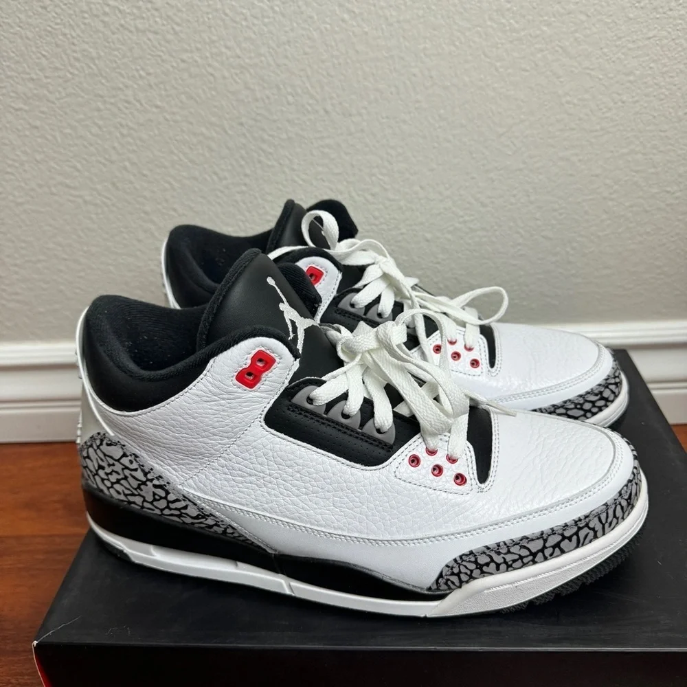 Air Jordan 3 Retro Infrared Size 10.5